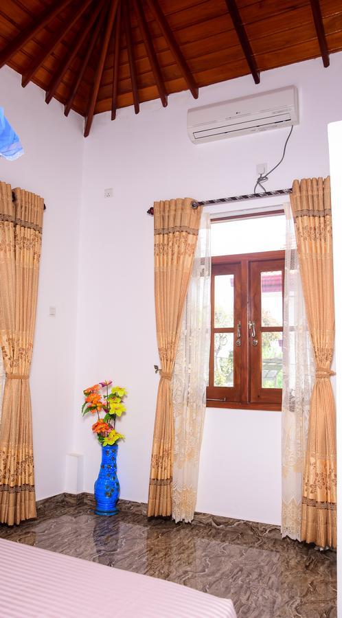 Channa Villa&Tours Bentota Esterno foto